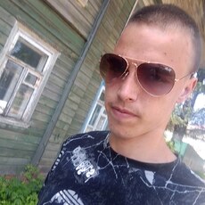 Фотография мужчины Ваня, 19 лет из г. Весьегонск