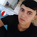 Мухиб, 22 года