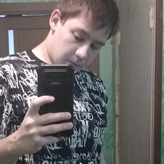 Фотография мужчины Антон, 19 лет из г. Уссурийск