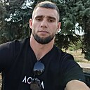 Адам, 33 года