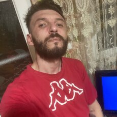 Фотография мужчины Phlo, 32 года из г. Timișoara