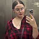 Полина, 22 года