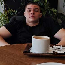 Фотография мужчины Денис, 19 лет из г. Симферополь