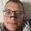 Максим, 24 года