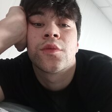 Фотография мужчины Уролбоев, 23 года из г. Нижнекамск