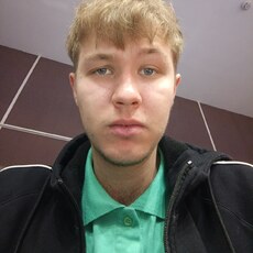 Фотография мужчины Илья, 20 лет из г. Вологда