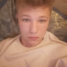 Фотография мужчины Пипипя, 19 лет из г. Сергиев Посад