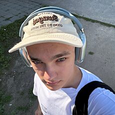 Фотография мужчины Максим, 19 лет из г. Москва