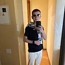 Денис, 22 года