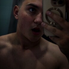 Фотография мужчины Артем, 18 лет из г. Саратов