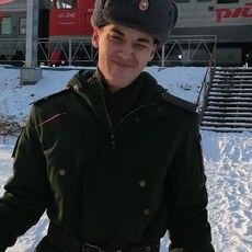 Фотография мужчины Илья, 21 год из г. Комсомольск-на-Амуре