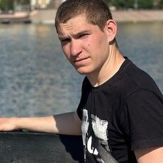 Фотография мужчины Роман, 24 года из г. Зыряновск