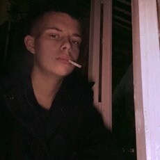 Фотография мужчины Владислав, 18 лет из г. Нижний Новгород