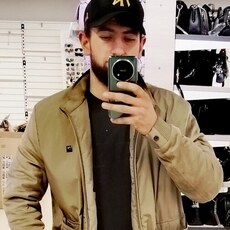 Фотография мужчины Шахриёр, 22 года из г. Ханты-Мансийск