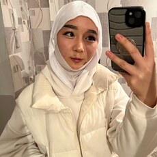 Фотография девушки Аяулым, 18 лет из г. Уральск