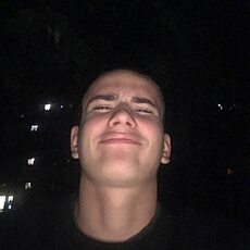 Фотография мужчины Миха, 19 лет из г. Николаев