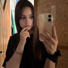 Фотография девушки Полина, 18 лет из г. Санкт-Петербург