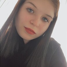 Фотография девушки Полина, 18 лет из г. Североморск