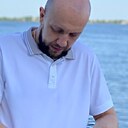 S Love A, 32 года