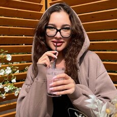 Фотография девушки Марал, 19 лет из г. Капчагай