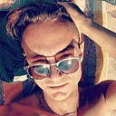 Roketman, 33 года