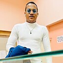 Адаму Салех, 26 лет