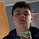 Денис, 21 год