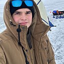 Максим, 24 года