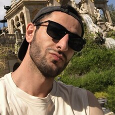 Фотография мужчины Azad, 22 года из г. Варшава