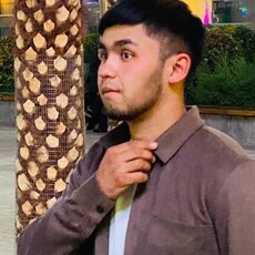 Фотография мужчины Султонбек, 22 года из г. Краснодар