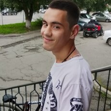 Фотография мужчины Денис, 26 лет из г. Томск