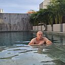 Aleksandr, 43 года