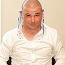 Михаил, 33 года