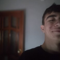 Фотография мужчины Мага, 18 лет из г. Радужный (Ханты-Мансийский)