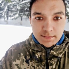 Фотография мужчины Максим, 19 лет из г. Тулун