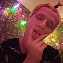 Максим, 23 года