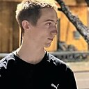 Толик, 20 лет