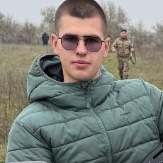 Фотография мужчины Артём, 20 лет из г. Зеленокумск