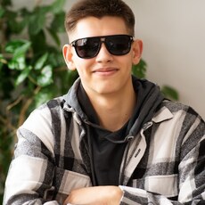 Фотография мужчины Андрей, 18 лет из г. Ижевск