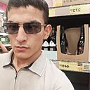 Хусейн, 20 лет