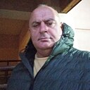 Zuri, 52 года