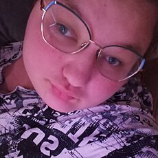 Фотография девушки Вика, 19 лет из г. Ишеевка