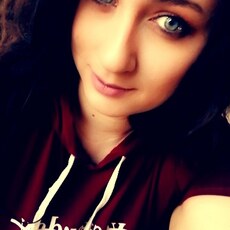 Яна, 25 из г. Омск.