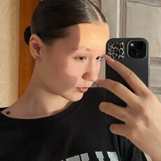 Фотография девушки Варвара, 18 лет из г. Омск