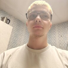 Фотография мужчины Владислав, 18 лет из г. Ижевск