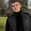 Макс, 24 года