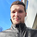 Саша, 32 года