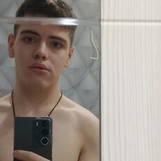 Фотография мужчины Ярослав, 18 лет из г. Екатеринбург