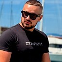 Виктор, 33 года