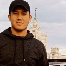 Фотография мужчины Yoʻldoshbek, 21 год из г. Санкт-Петербург